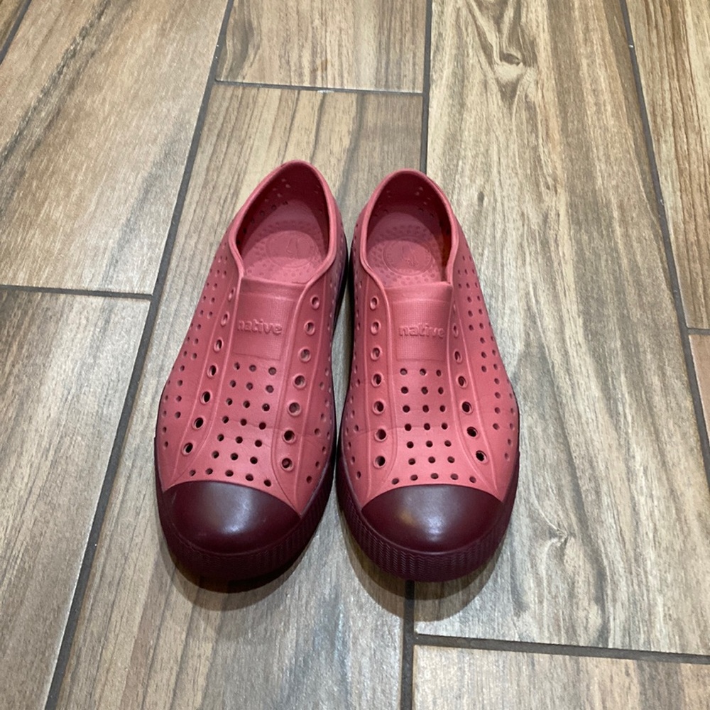 Native water shoes size junior 4 .can wear with everything! Incredible!!